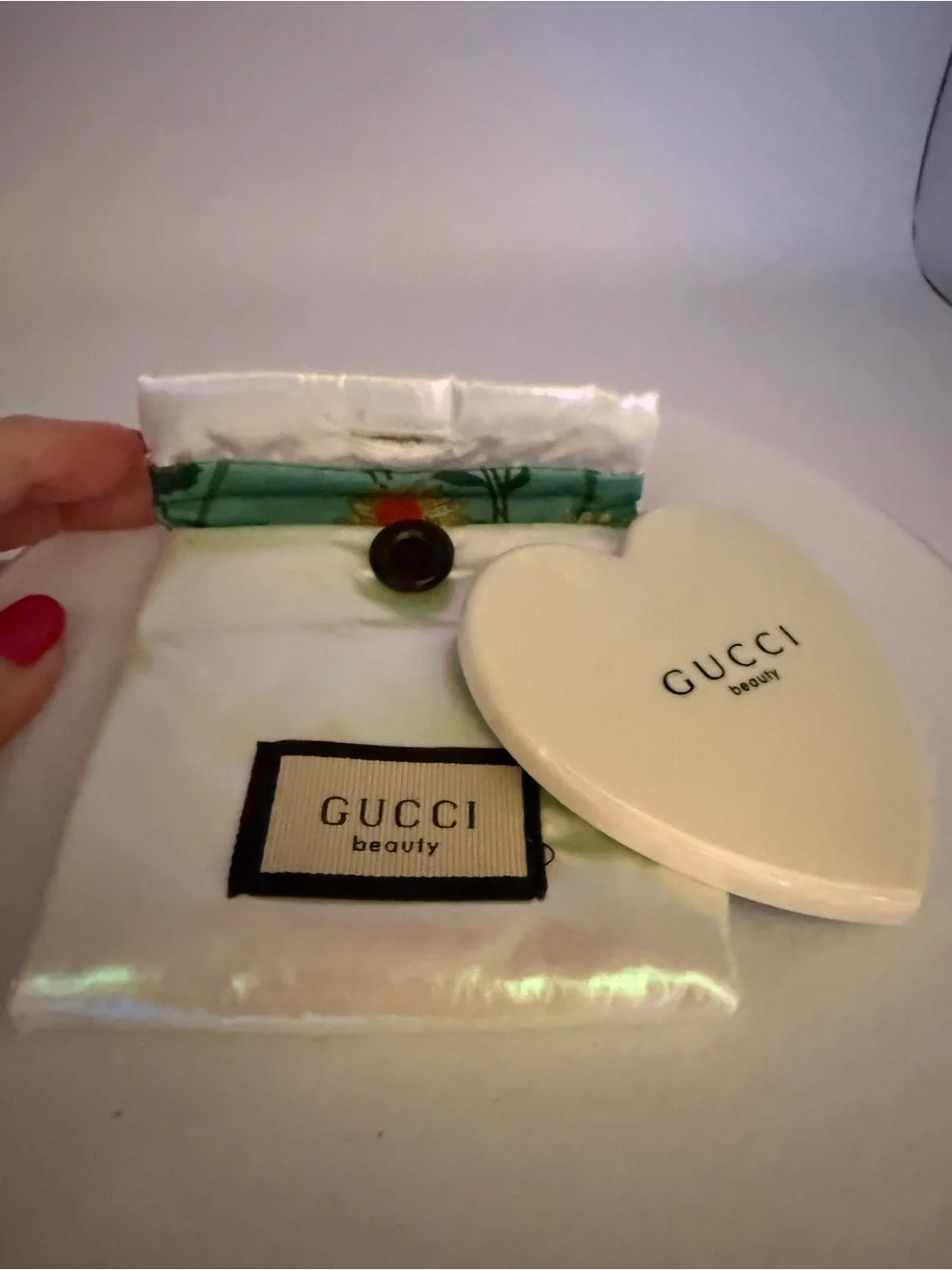 Gucci White Heart-Shaped Beauty Compact Mirror
